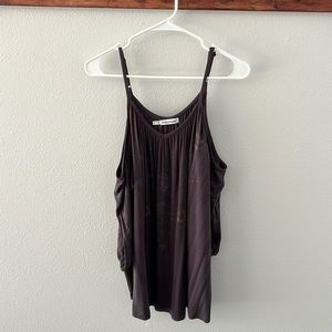 Maurice’s peek-a-boo quarter sleeve top